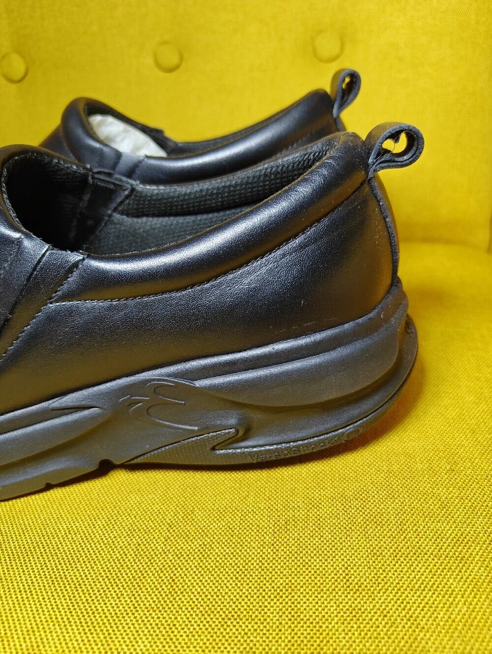 NWOT Gravity Defyer G-Defy Lars Shock Absorbing Leather Slip-On Clogs Size 9M